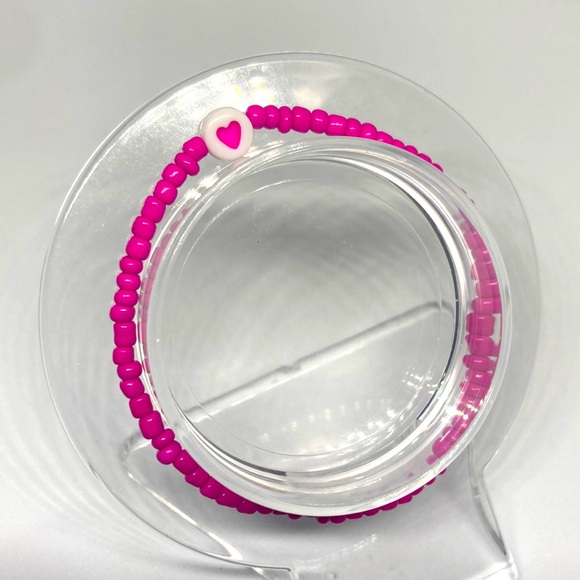 Jewelry - 💕 Pink Beads Bracelet 💕